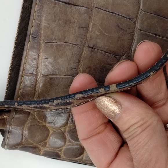 Dooney & Bourke Crocodile Embossed Beige Mini Slim Bag Bayou Collection - Picture 7 of 11